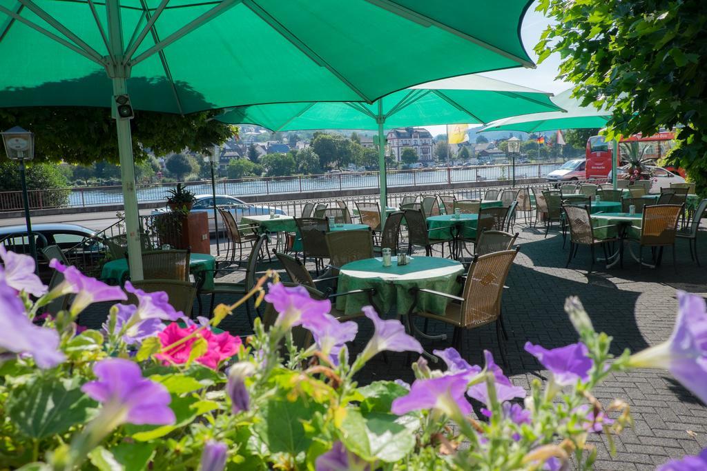Panorama-Café MOSELGARTEN Alf Extérieur photo