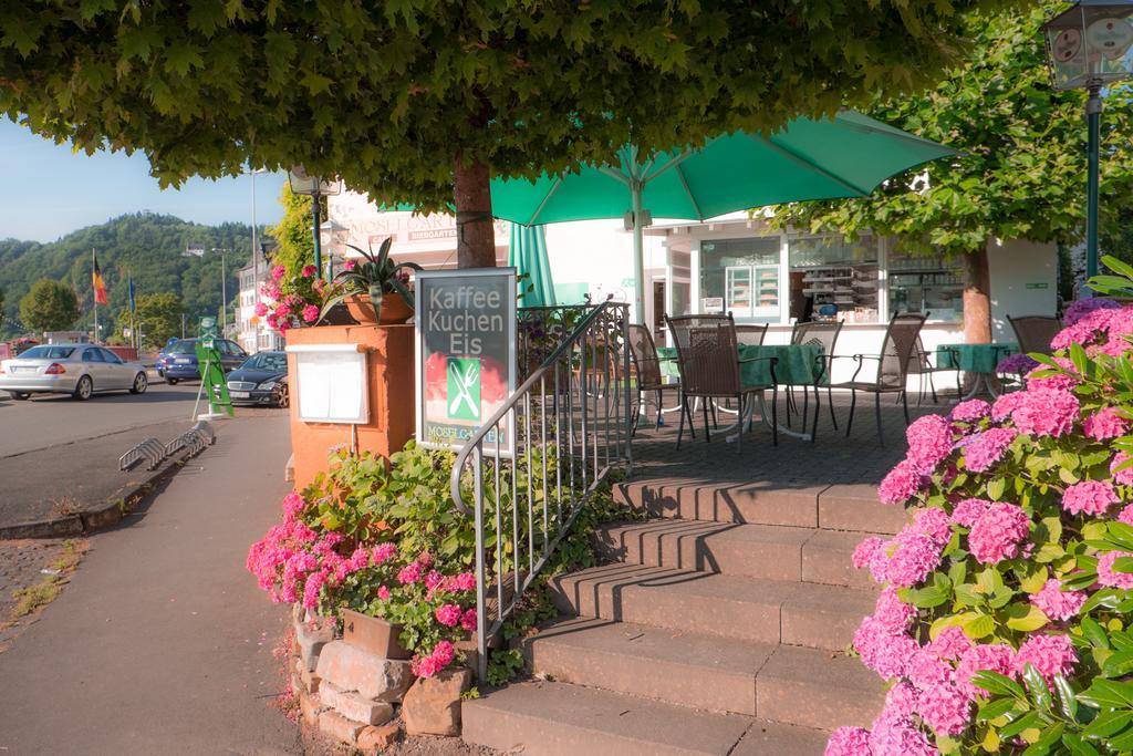 Panorama-Café MOSELGARTEN Alf Extérieur photo