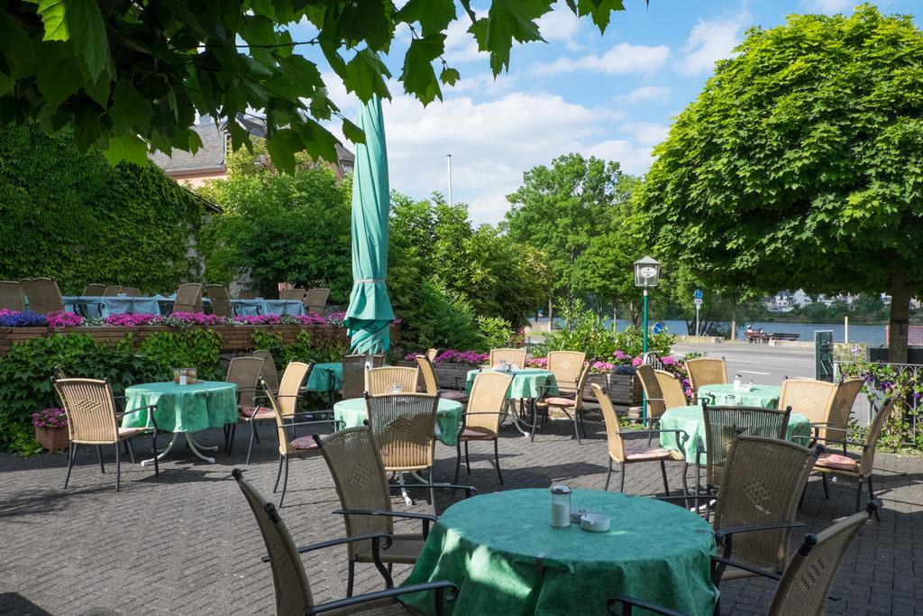 Panorama-Café MOSELGARTEN Alf Extérieur photo