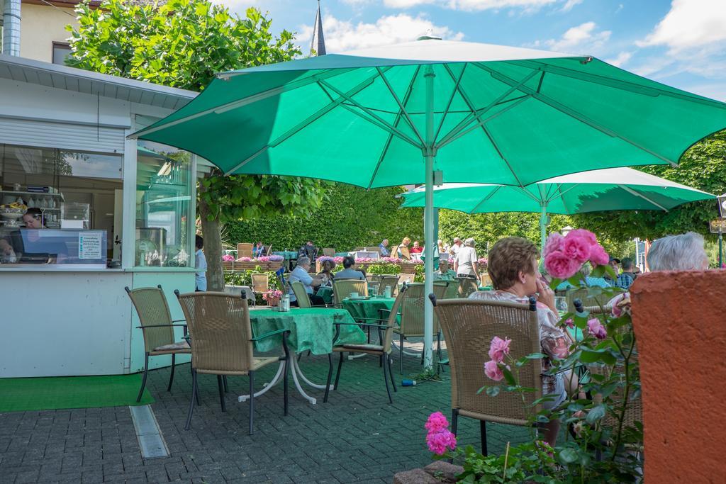 Panorama-Café MOSELGARTEN Alf Extérieur photo